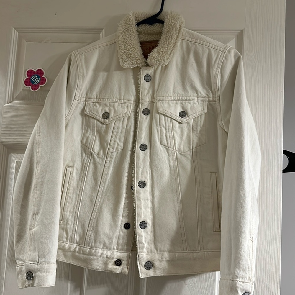 Lucky Brand Off-white, sherpa trucker jacket,, Cozy and Warm thick jacket